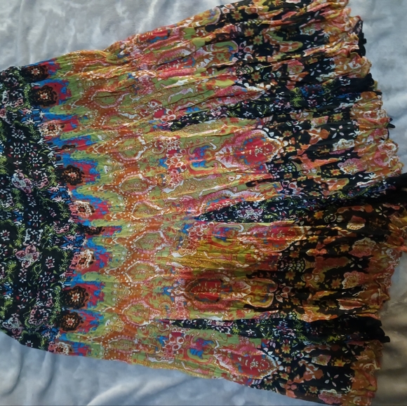Ladies size large skirt - Picture 2 of 2